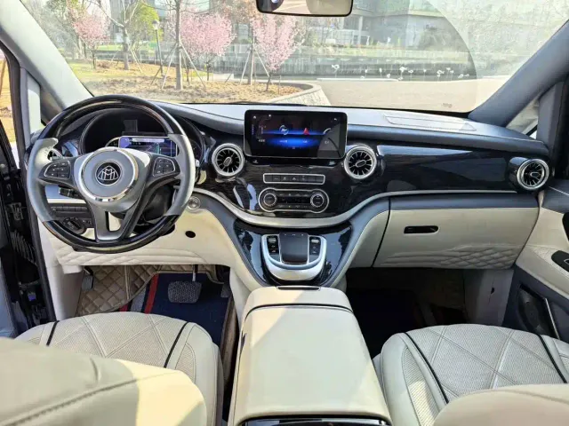 Mercedes-Benz Vito 2021 2.0T Business Edition 7-seater — Фото автомобиля 4