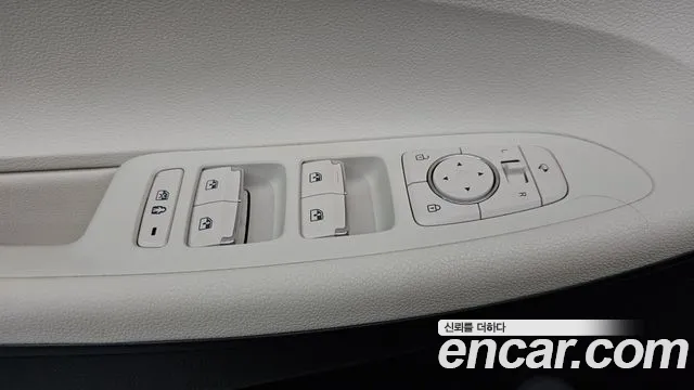 Hyundai Grandeur New — Фото автомобиля 24