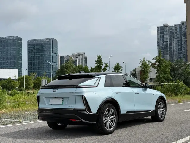 Cadillac Lyriq — Фото автомобиля 13