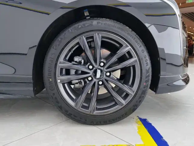 Cadillac CT4 — Фото автомобиля 6
