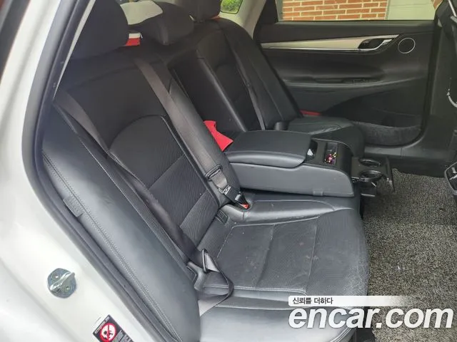 Hyundai Grandeur Grandeur (New) Hybrid — Фото автомобиля 10