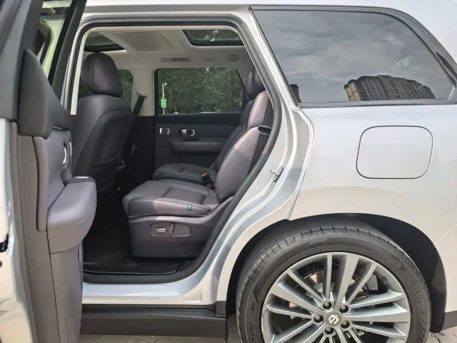 Leapmotor Leapmotor C16 2024 Extended Range 200 Premium Edition — Фото автомобиля 11