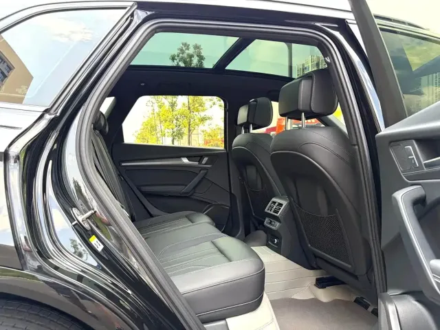 Audi Q5L — Фото автомобиля 6