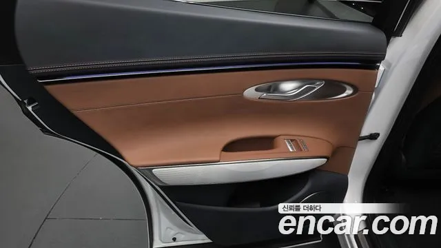 Genesis GV70 — Фото автомобиля 14