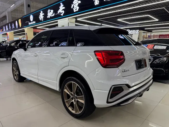 Audi Q2L — Фото автомобиля 4