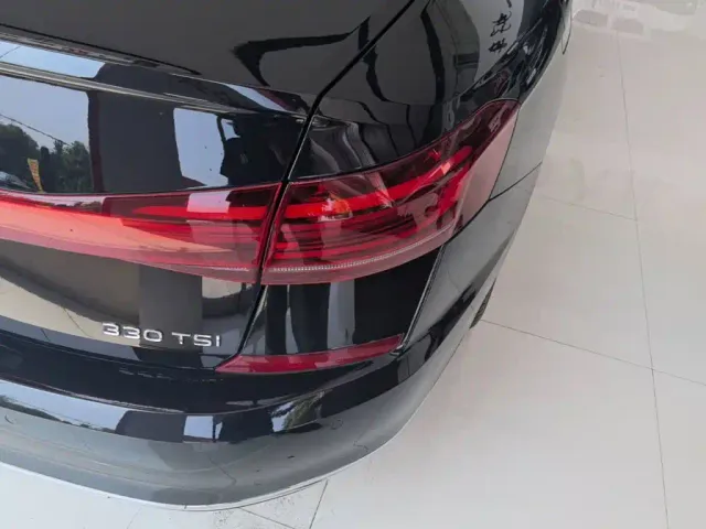 Volkswagen Passat — Фото автомобиля 7