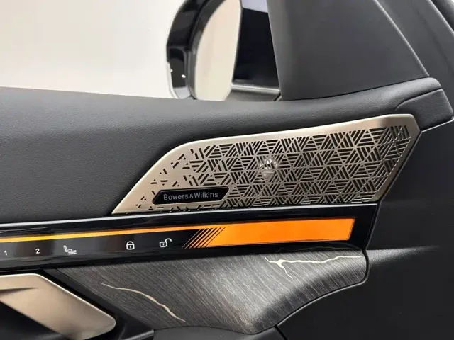 BMW 5 Series — Фото автомобиля 15