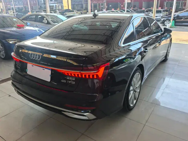 Audi A6L — Фото автомобиля 17