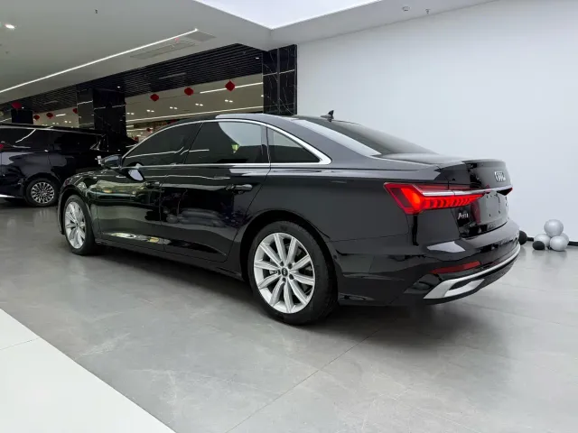 Audi A6L — Фото автомобиля 4