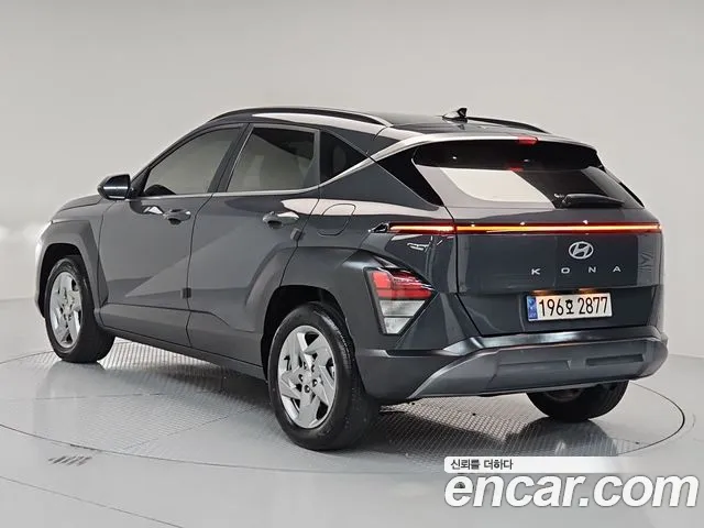 Hyundai Kona SX2 — Фото автомобиля 3