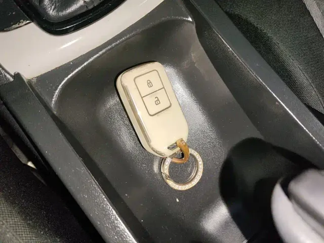Honda Fit — Фото автомобиля 8