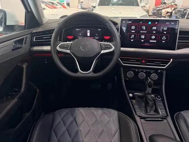 Volkswagen Sagitar — Фото автомобиля 7