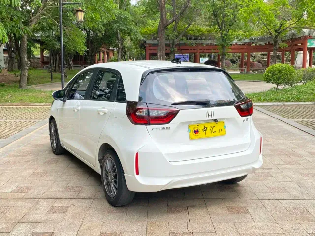 Honda Fit — Фото автомобиля 9