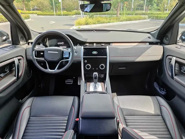 Land Rover Discovery Sport — Фото автомобиля 13