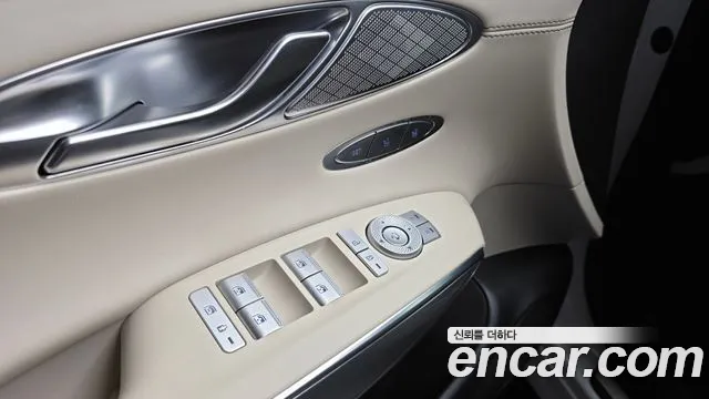 Genesis GV70 — Фото автомобиля 27