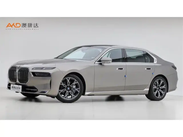 Фотография автомобиля — BMW 7 Series