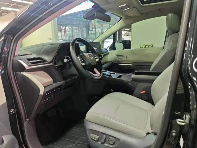 Toyota Granvia — Фото автомобиля 5