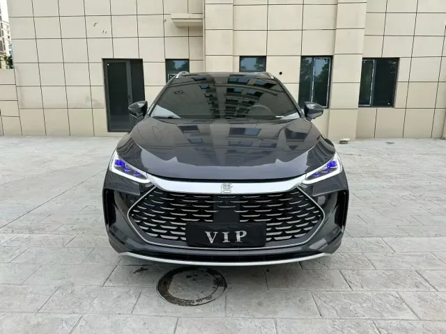 BYD Tang — Фото автомобиля 2