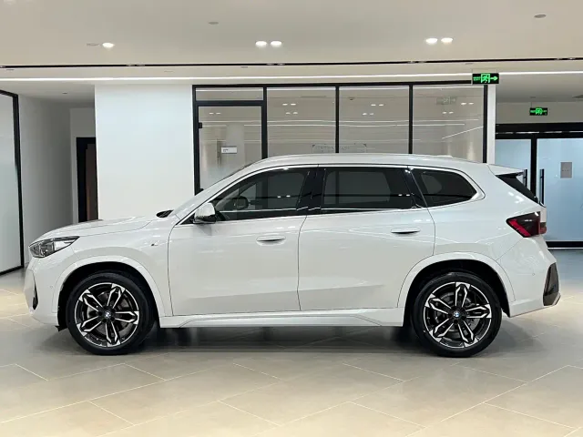 BMW X1 — Фото автомобиля 4