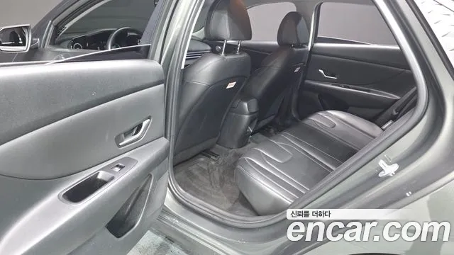 Hyundai AVANTE Modern — Фото автомобиля 11