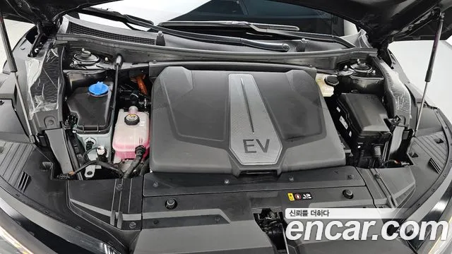 Kia EV6 — Фото автомобиля 6