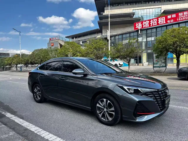 Фотография автомобиля — Changan Eado