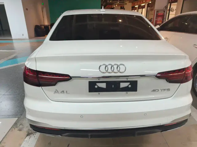 Audi A4L — Фото автомобиля 15