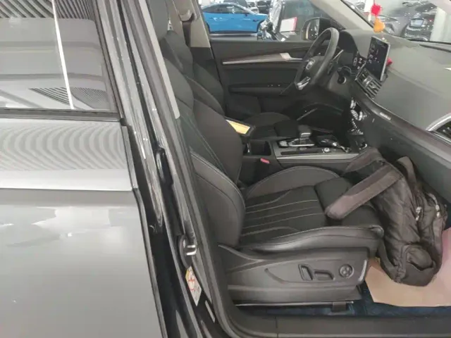 Audi Q5L — Фото автомобиля 24