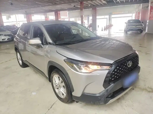 Toyota Corolla Cross — Фото автомобиля 3