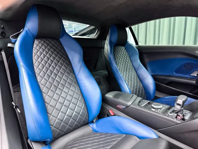 Audi R8 — Фото автомобиля 6
