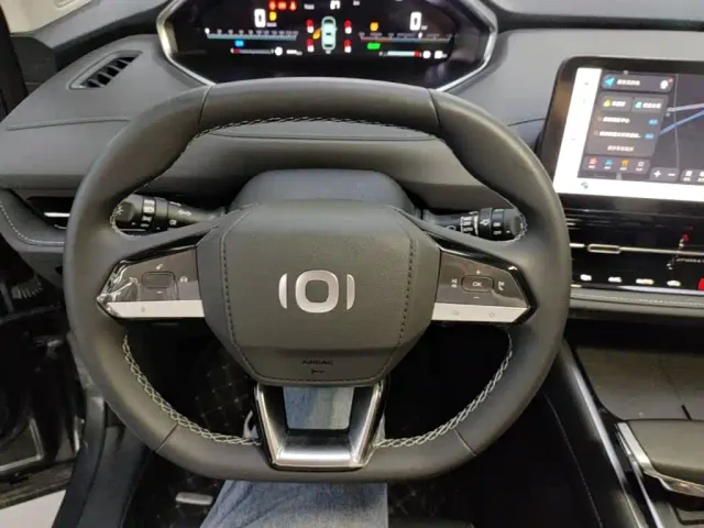 Changan Qiyuan Q05 — Фото автомобиля 10