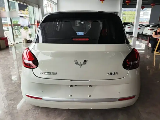 Wuling Bingo — Фото автомобиля 5