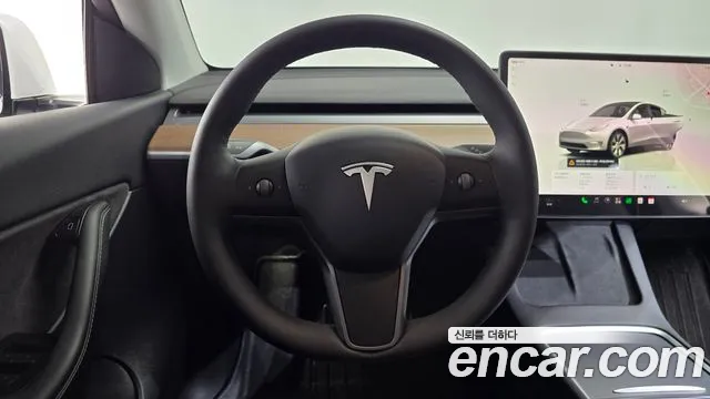 Tesla Model Y — Фото автомобиля 20