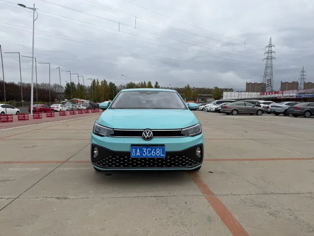 Volkswagen Lavida — Фото автомобиля 2