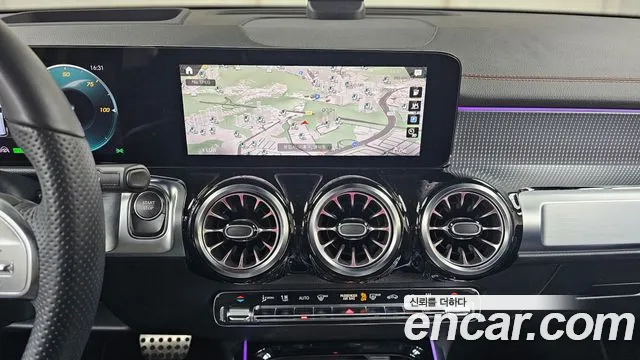 Mercedes-Benz EQB — Фото автомобиля 15