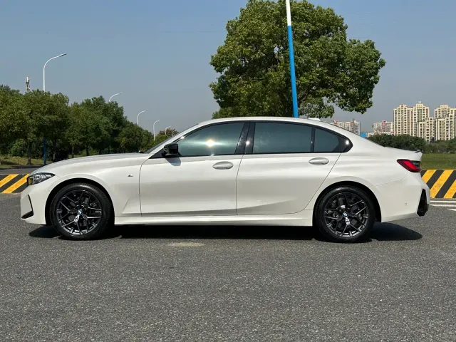 BMW 3 Series — Фото автомобиля 7