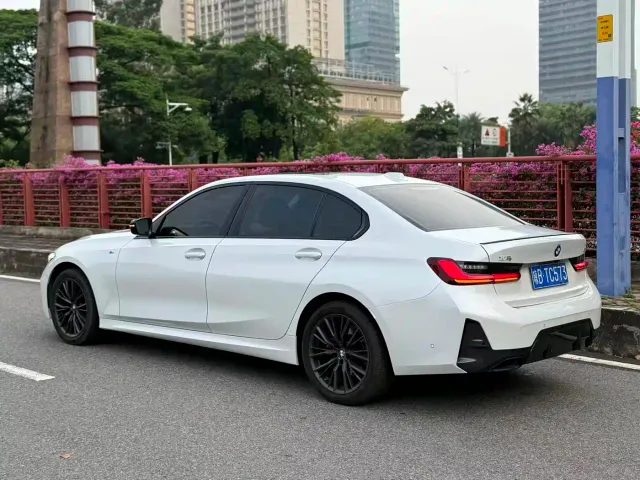 BMW 3 Series — Фото автомобиля 8