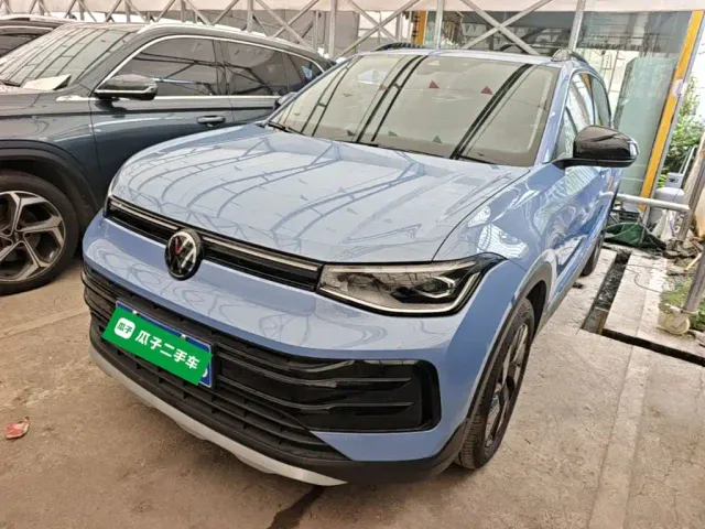 Фотография автомобиля — Volkswagen Tharu
