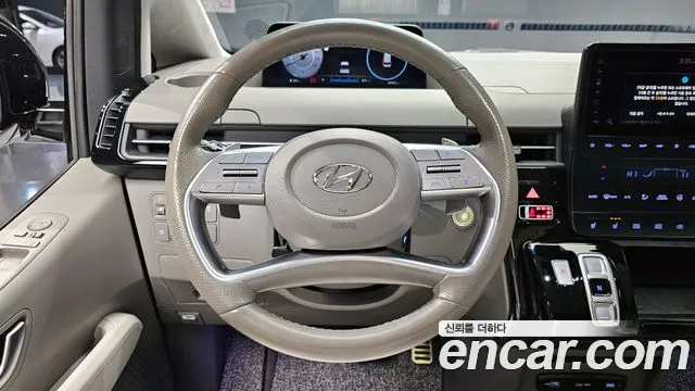 Hyundai Staria Staria 4WD Lounge 9 мест — Фото автомобиля 13