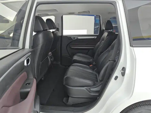GAC Trumpchi M6 — Фото автомобиля 11