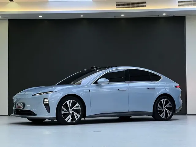 Фотография автомобиля — Nio ET5