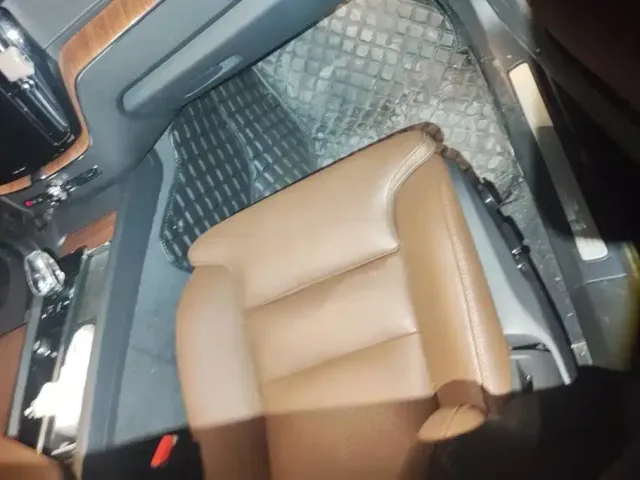 Volvo XC60 — Фото автомобиля 8