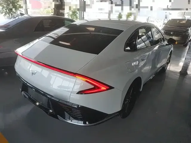 Wuling Starlight — Фото автомобиля 6