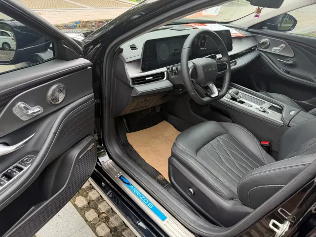 Chery Arrizo 8 — Фото автомобиля 13