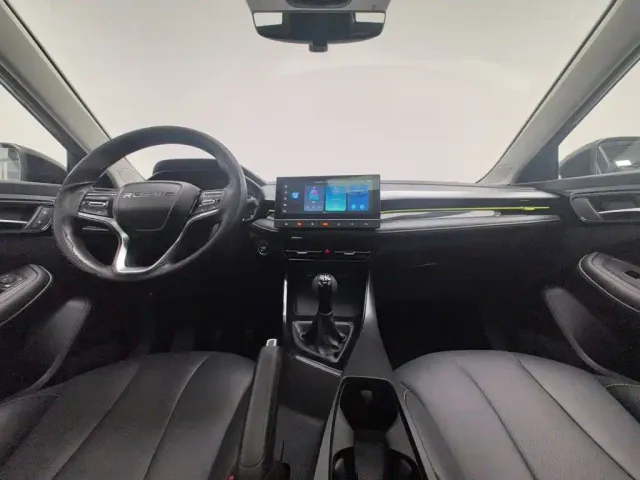 Roewe i5 — Фото автомобиля 5