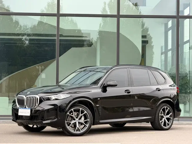 Фотография автомобиля — BMW X5