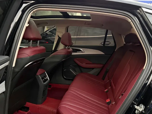 Hongqi H5 — Фото автомобиля 8