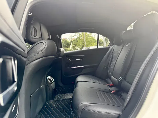 Mercedes-Benz C-Class — Фото автомобиля 17
