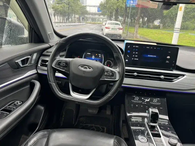 Chery Tiggo 8 — Фото автомобиля 11