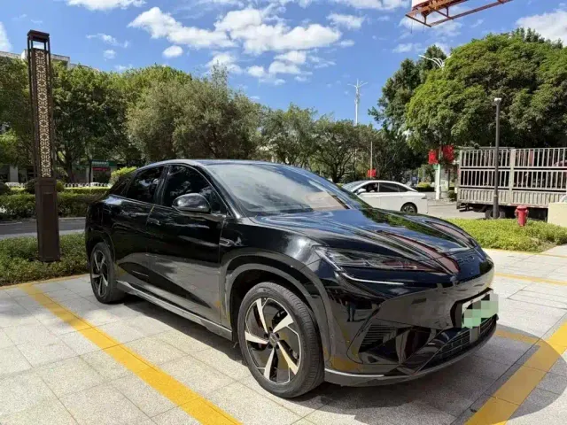 BYD Sealion 07 EV — Фото автомобиля 3